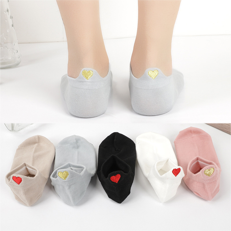 Śmieszne skarpetki na obcasie  – Embroidery On Socks recenzja i cena