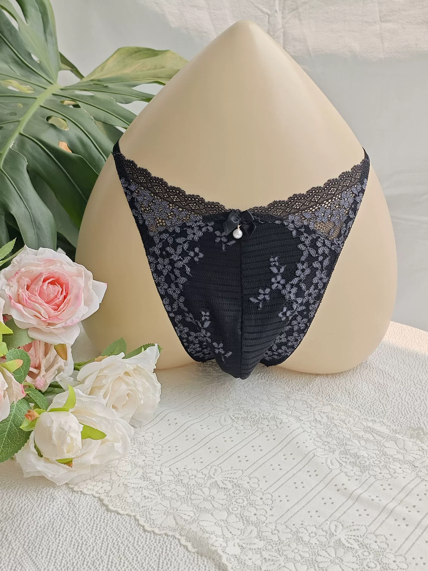 Czarne koronkowe męskie slipy  – Embroidery Gift recenzja i cena