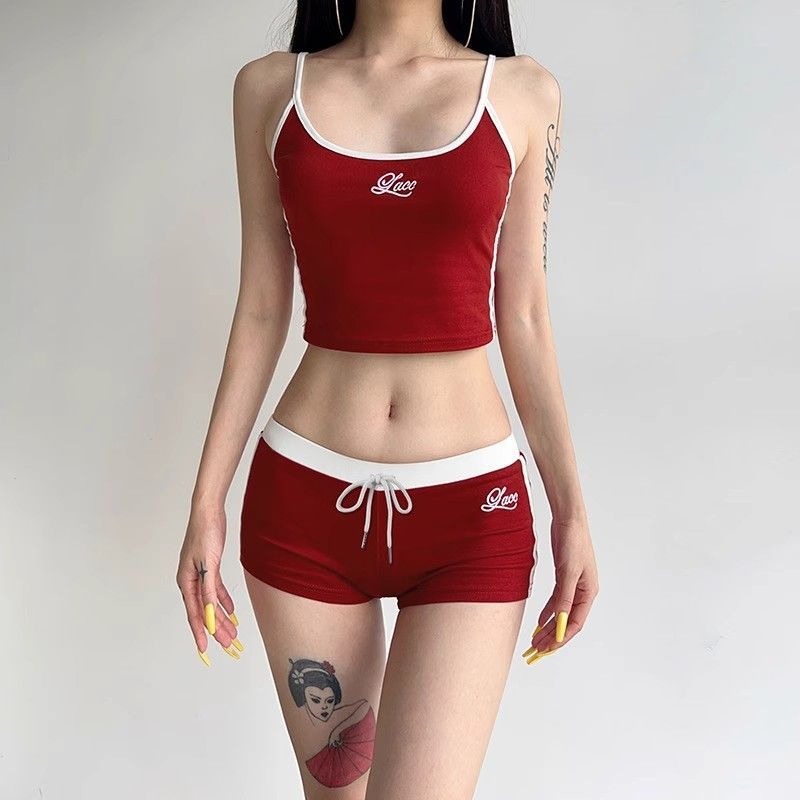 Damskie komplety: patchworkowe – Embroidery Motif recenzja i cena