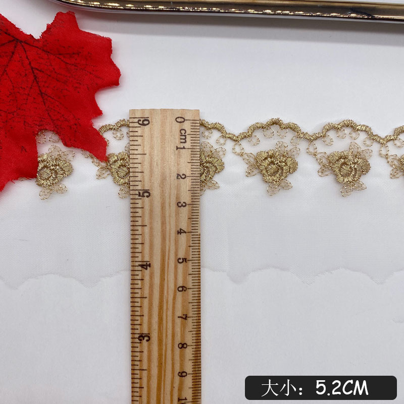 Złota nitka, haftowane róże, s – Embroidery Underwear recenzja i cena